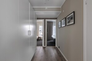 Cortinas blackout y sistema de insonorización 