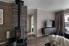 Rostberget 120, 4 bedrooms (Bed linen and housekeeping not included) | Pimennysverhot, äänieristys, silitysrauta/-lauta, ilmainen Wi-Fi