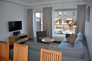 Rostberget 39, 1 bedroom (bed linen and housekeeping not included) | Pimennysverhot, äänieristys, silitysrauta/-lauta, ilmainen Wi-Fi