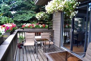 Kamar Quadruple Standar, ensuite (Room 1) | Pemandangan balkon