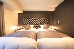 Premium bedding, blackout curtains, free WiFi, bed sheets - Centurion Hotel Ikebukuro (Tokyo)
