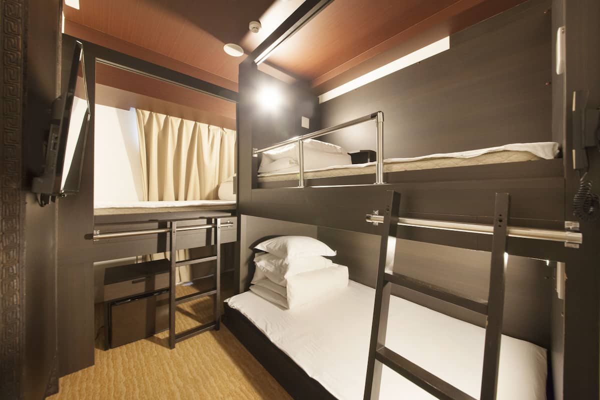 Premium bedding, blackout drapes, free WiFi, bed sheets
