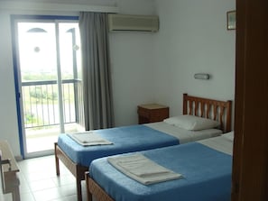 Phòng cách âm, nôi (giường cho trẻ sơ sinh) miễn phí 