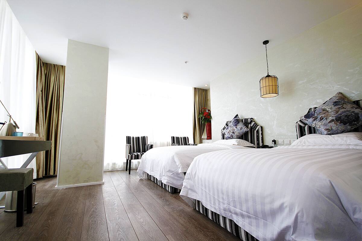 Executive Double Room | Free WiFi