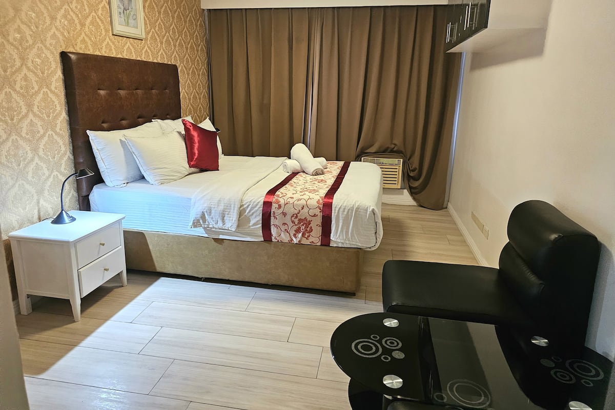 1 bedroom, in-room safe, blackout drapes, soundproofing