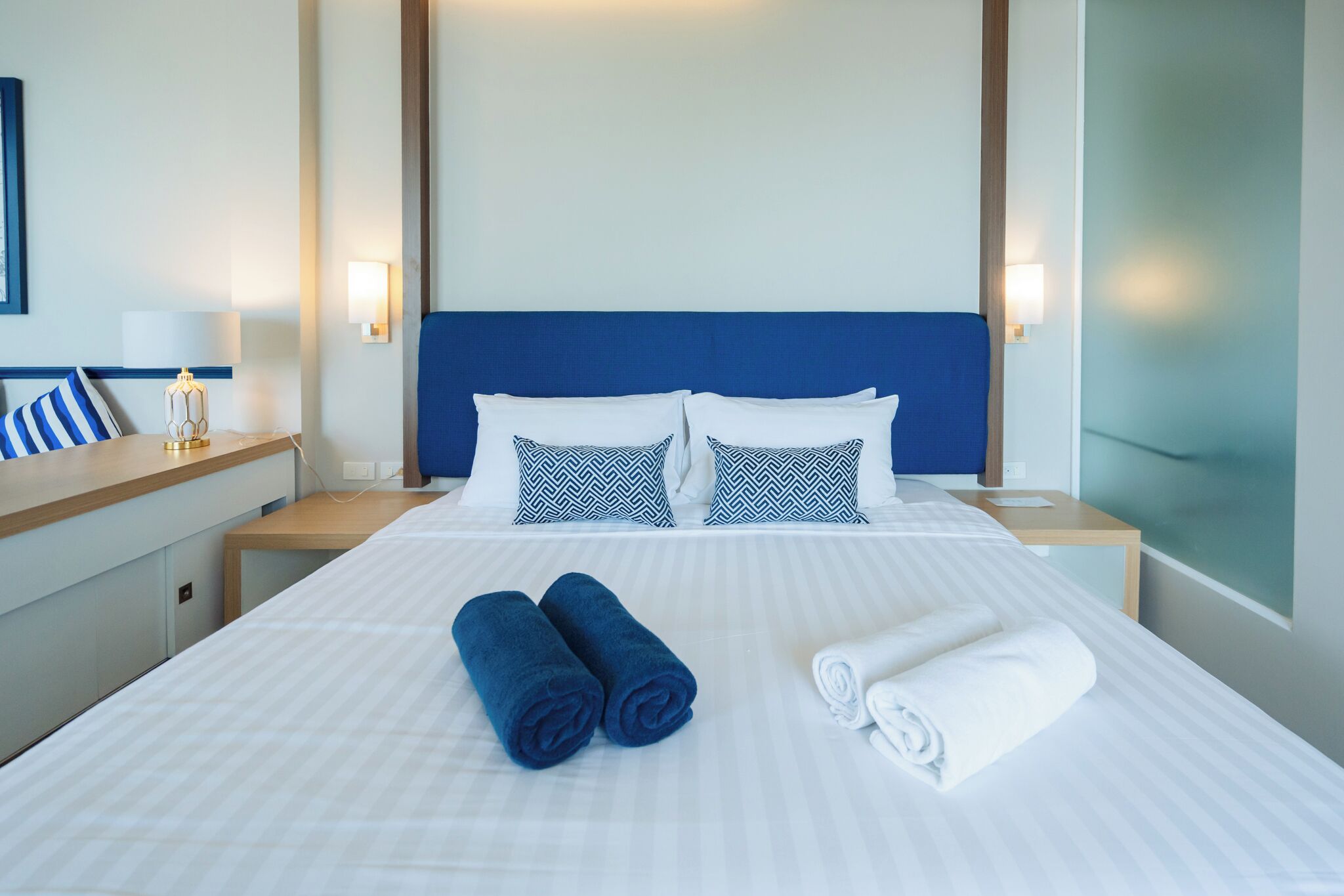 premier room, sea view | 1 bedroom, in-room safe, desk, laptop workspace