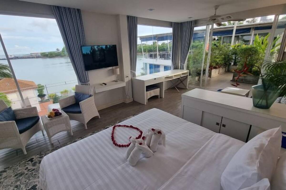 In-room safe, desk, laptop workspace, blackout curtains