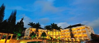 Grand Mutiara Hotel Berastagi