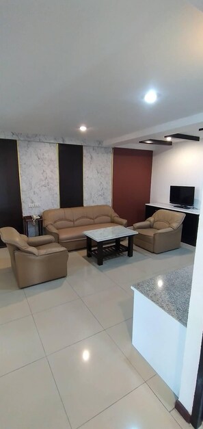 2 Bedroom Suite | 客廳 | 平面電視