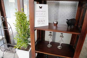 Interior entrance - Mona Chiang Mai Boutique (Chiang Mai)