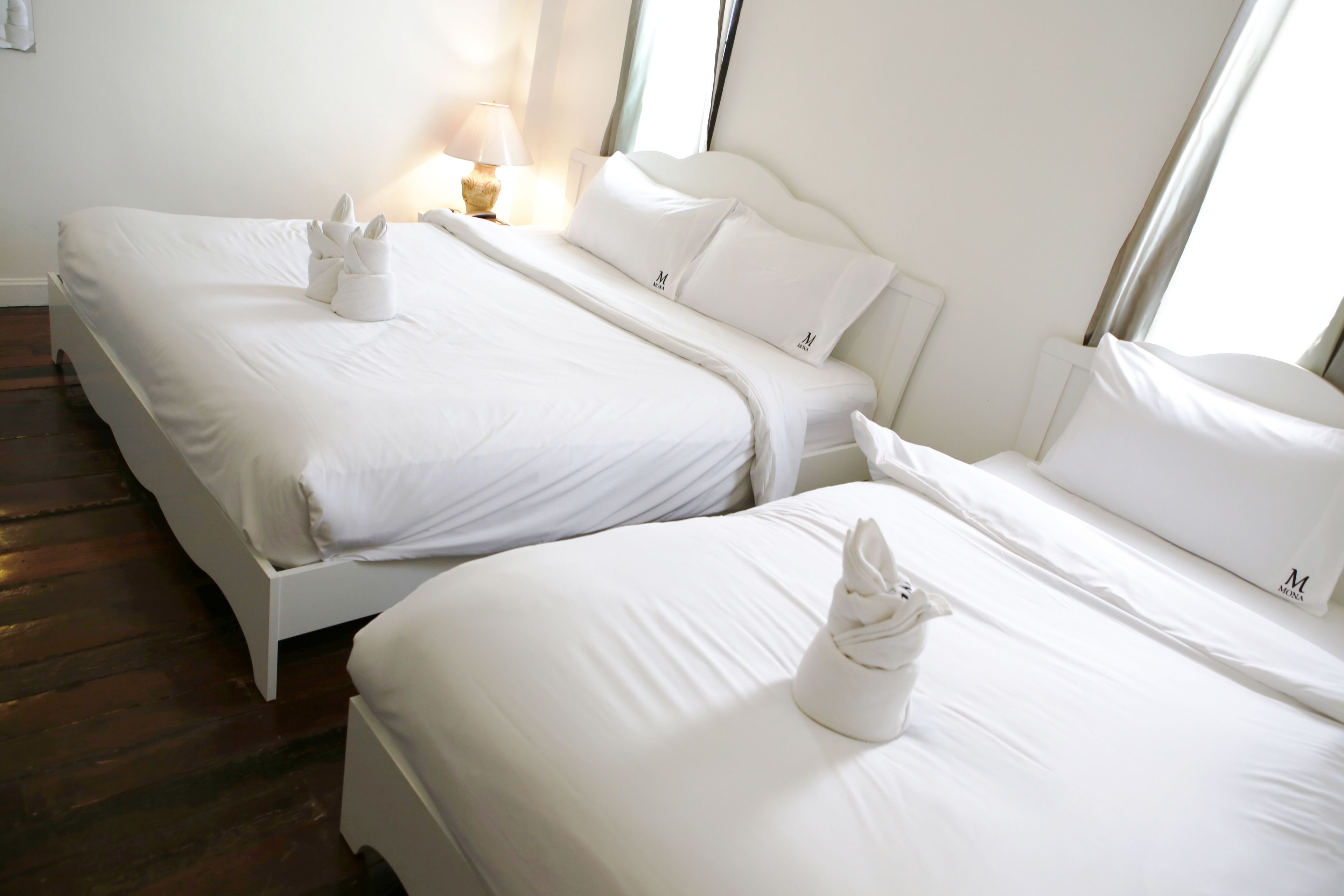 minibar, desk, free wifi