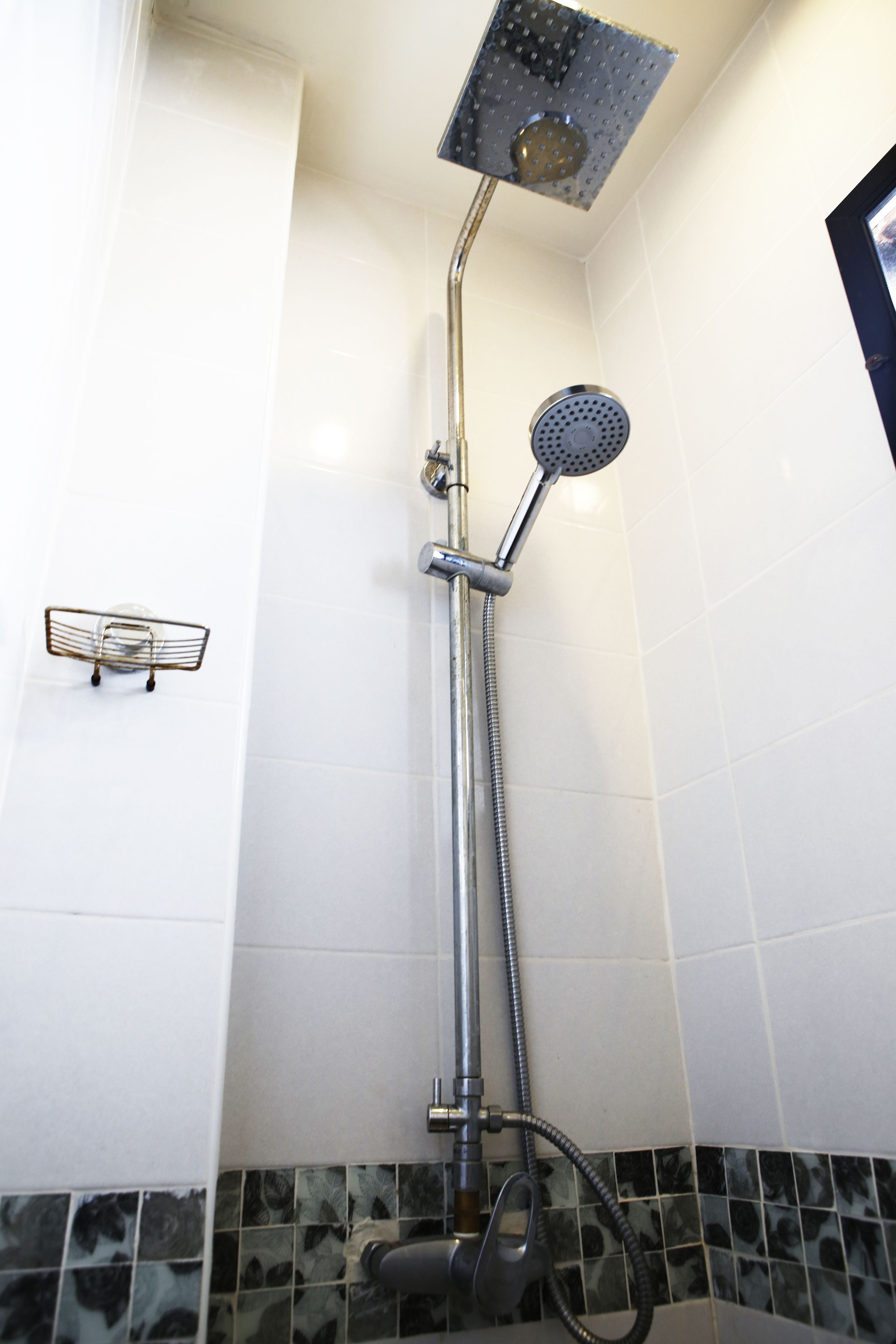 room, 1 king bed | bathroom shower