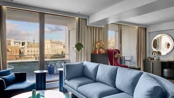 Riverview Balcony Suite | Hochwertige Bettwaren, Minibar, Zimmersafe, Verdunkelungsvorhänge