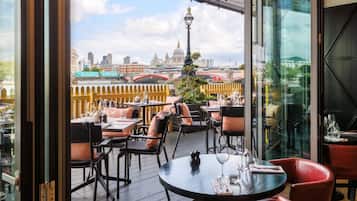 Breakfast, lunch, dinner served; British cuisine, al fresco dining