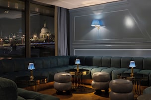 2 bars/lounges, rooftop bar, cocktail bar