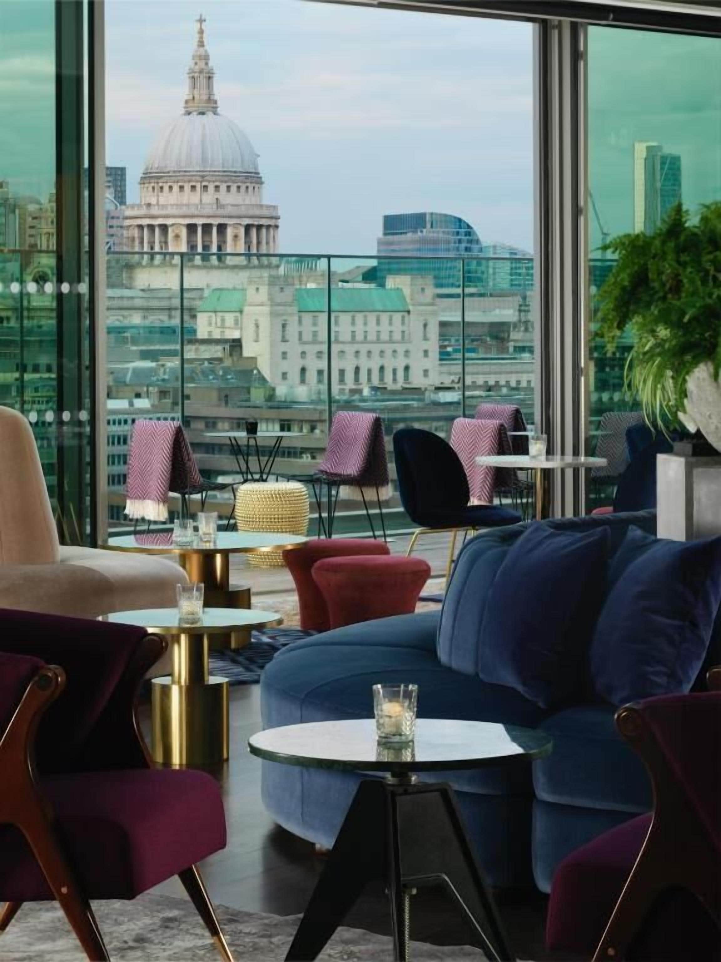 2 barer/lounger, bar på takterrassen och cocktailbar