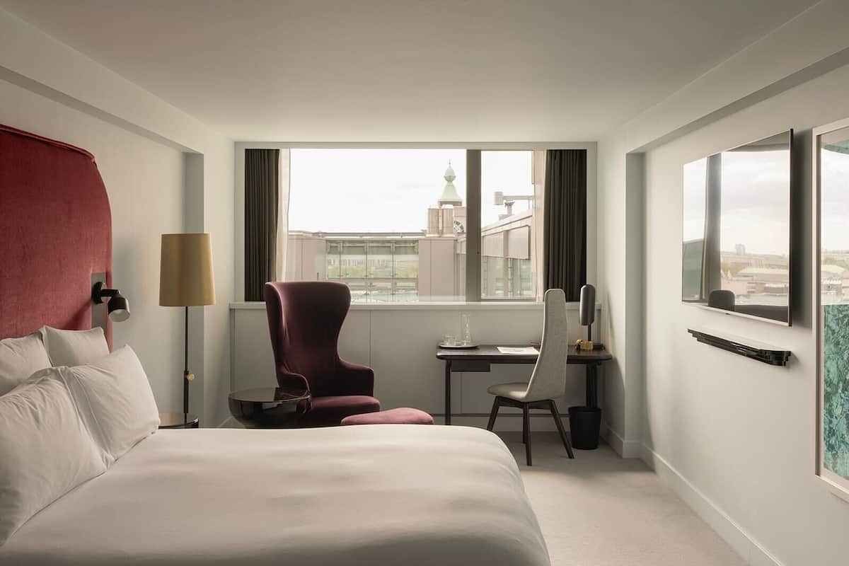 Studio | Hochwertige Bettwaren, Minibar, Zimmersafe, individuell dekoriert