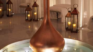 Behandelingskamers voor koppels, een stoombad, lichaamsbehandelingen