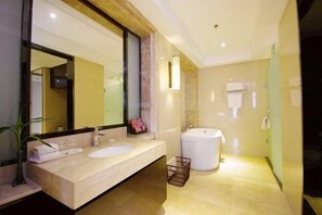 Minibar, in-room safe, alarm clocks - Shenhang International Hotel (Zunyi)
