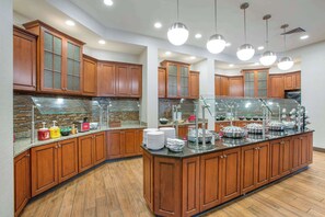 Desayuno buffet incluido todos los días 