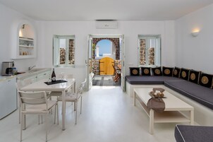 Villa (Votsalo) | Zona de estar | Una televisión de pantalla plana