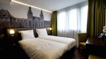 Quarto casal ou duplo luxo | Cofres nos quartos, Wi-Fi de cortesia, roupa de cama
