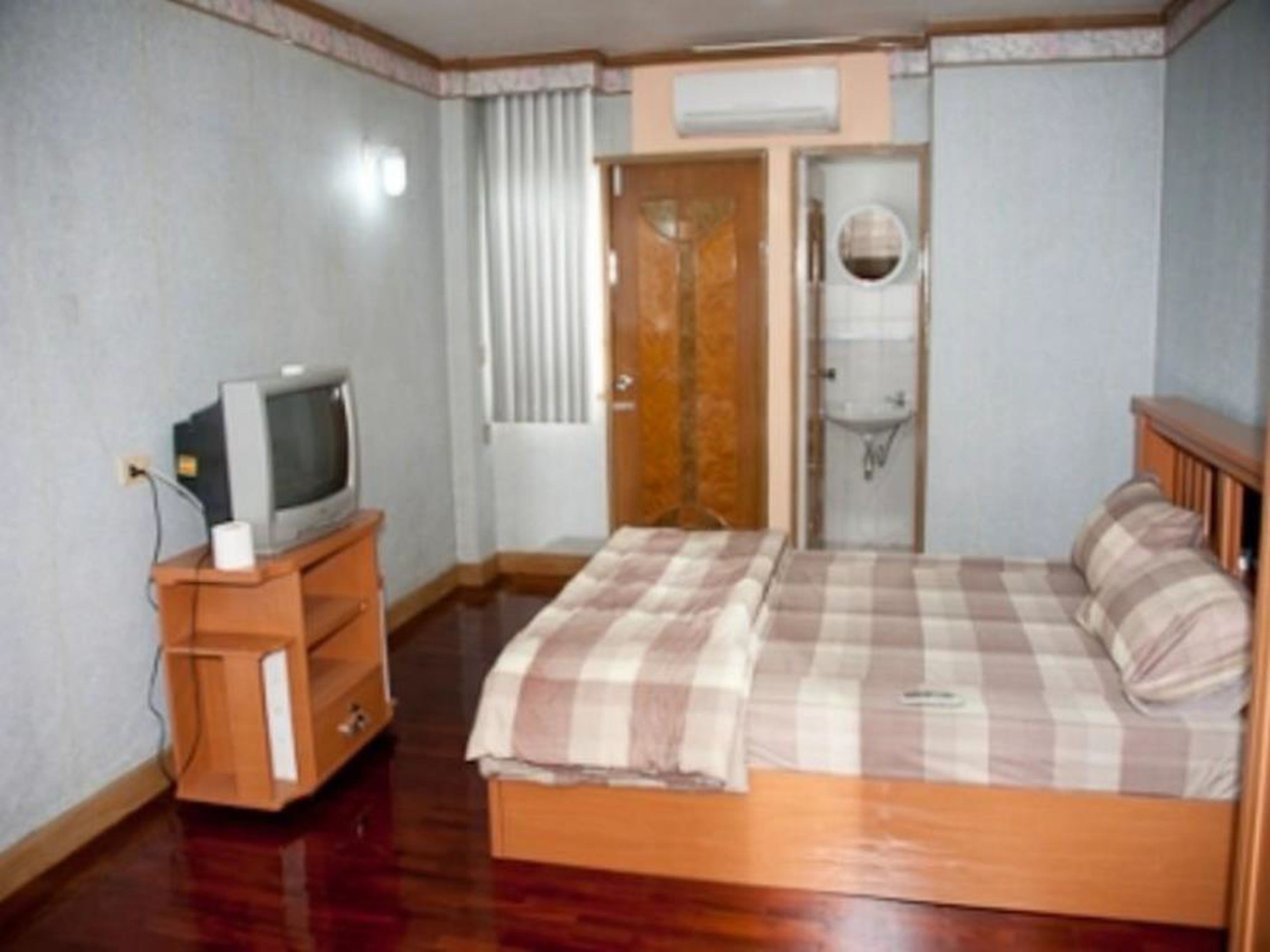 Lotus Condo Downtown