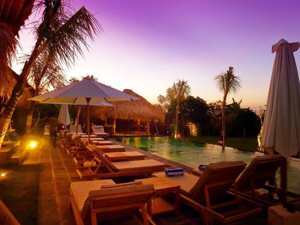Sun deck