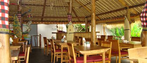 Coffee shop