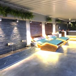Couples treatment room(s), body treatments, hot stone massages