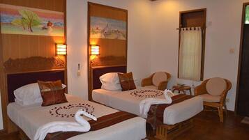 Deluxe Twin Room, 2 Twin Beds | Premium bedding, minibar, rollaway beds