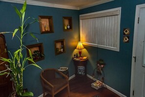 Reception - Maple Leaf Motel (Shady Cove)