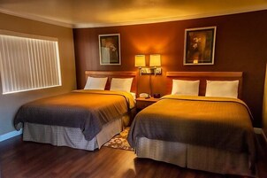 Decoración personalizada, muebles diferentes y escritorio 