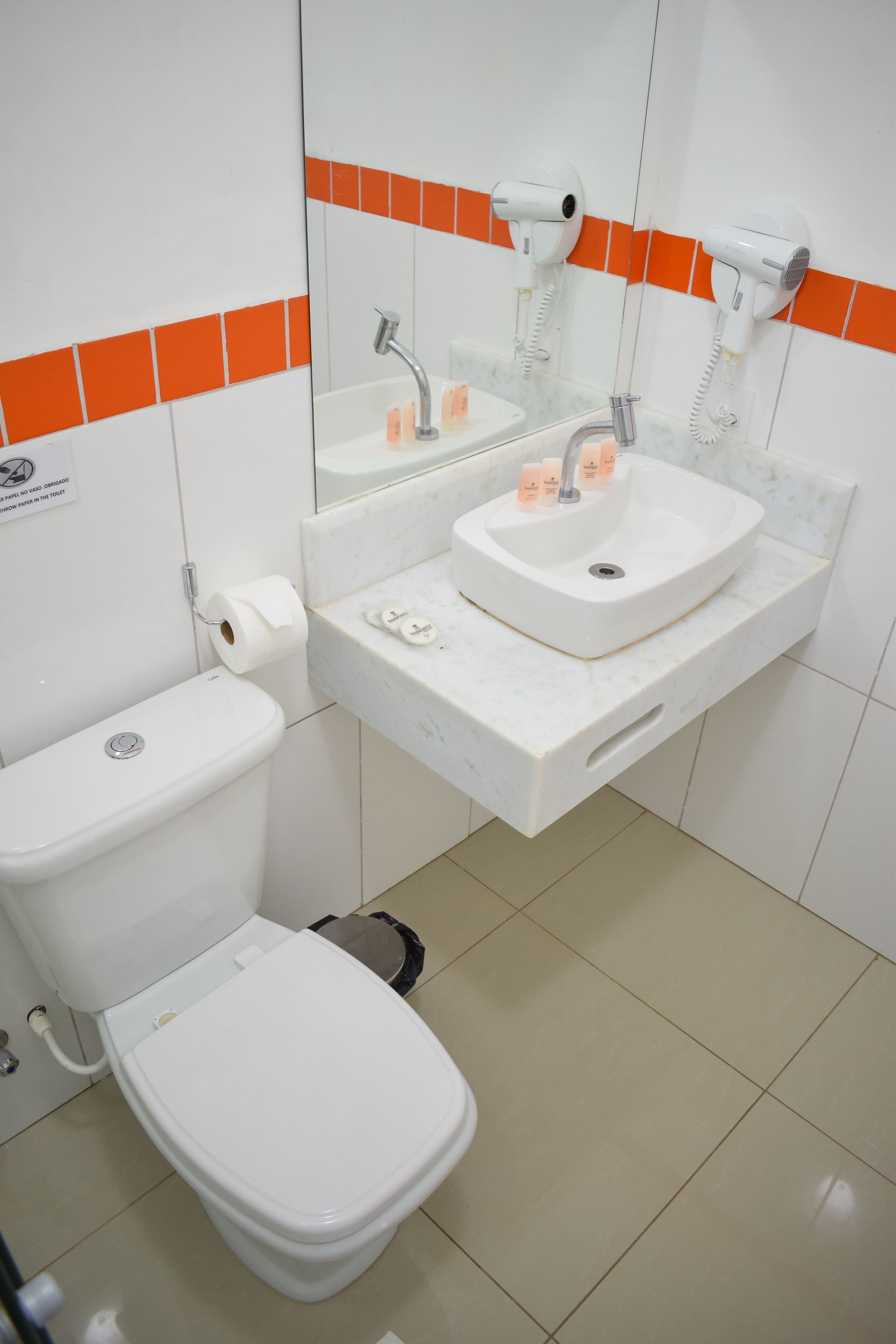 1 bedroom, minibar, free wifi, bed sheets