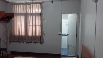 Standard Double Room | Room amenity