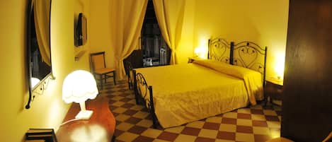 Doppelzimmer | Hochwertige Bettwaren, Minibar, Schreibtisch