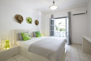 Minibar, in-room safe, free cots/infant beds, free rollaway beds