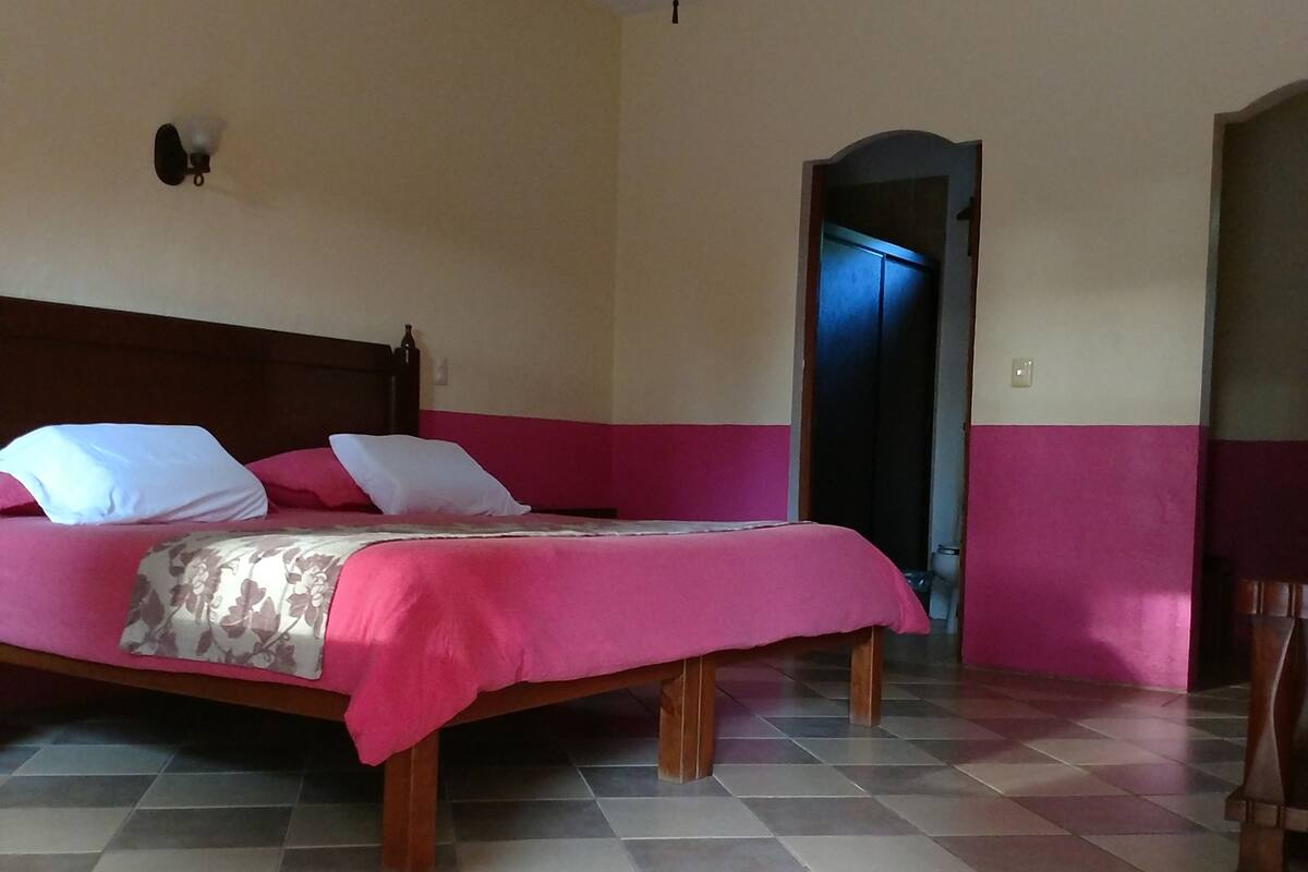 In-room safe, free WiFi, bed sheets
