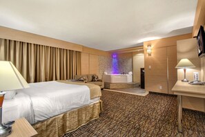 Studio, 1 King-Bett, Whirlpool (Honeymoon Suite) | Zimmersafe, Schreibtisch, Bügeleisen/Bügelbrett, kostenlose Babybetten
