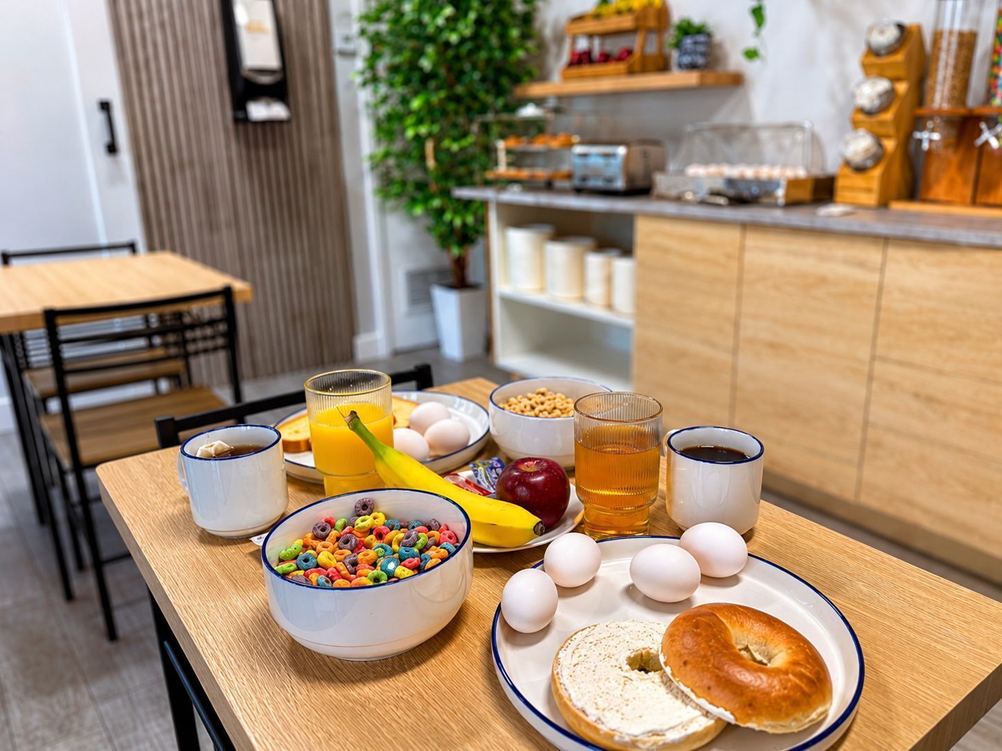 Gratis kontinental frukost varje dag 