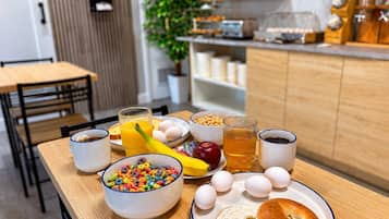 Gratis kontinental frukost varje dag