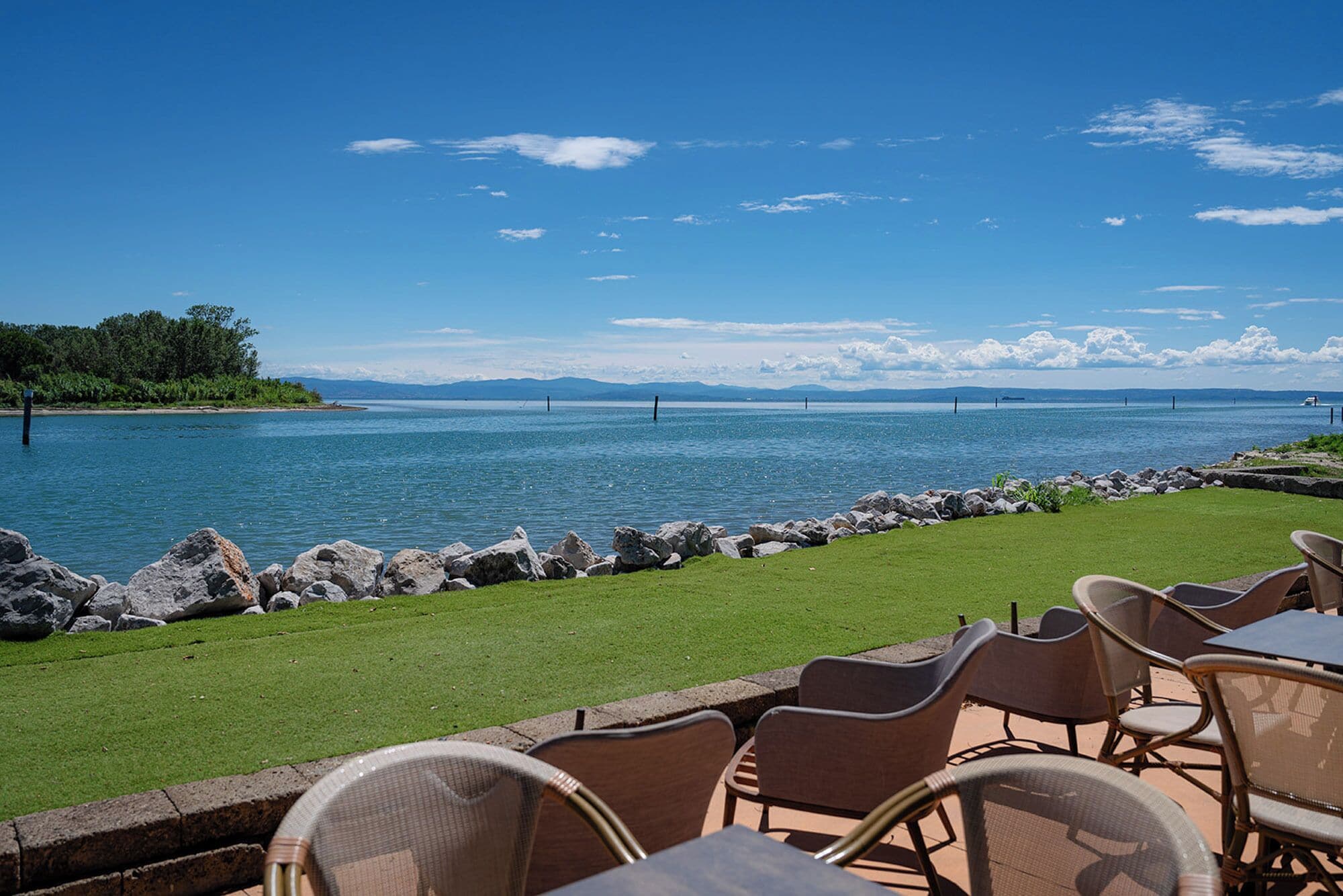 4 Bars/Lounges, Poolbar, Strandbar