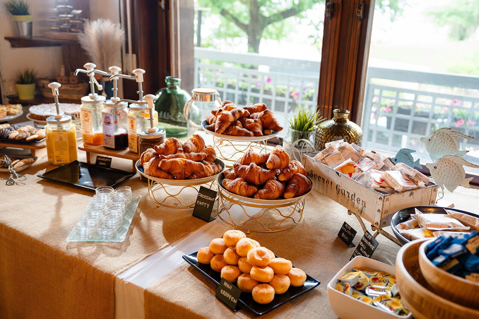 Breakfast buffet