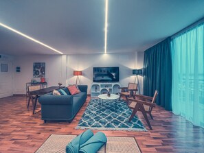 Suite con Balcone Vista Mare | Minibar, blendingsgardiner og wi-fi (inkludert)