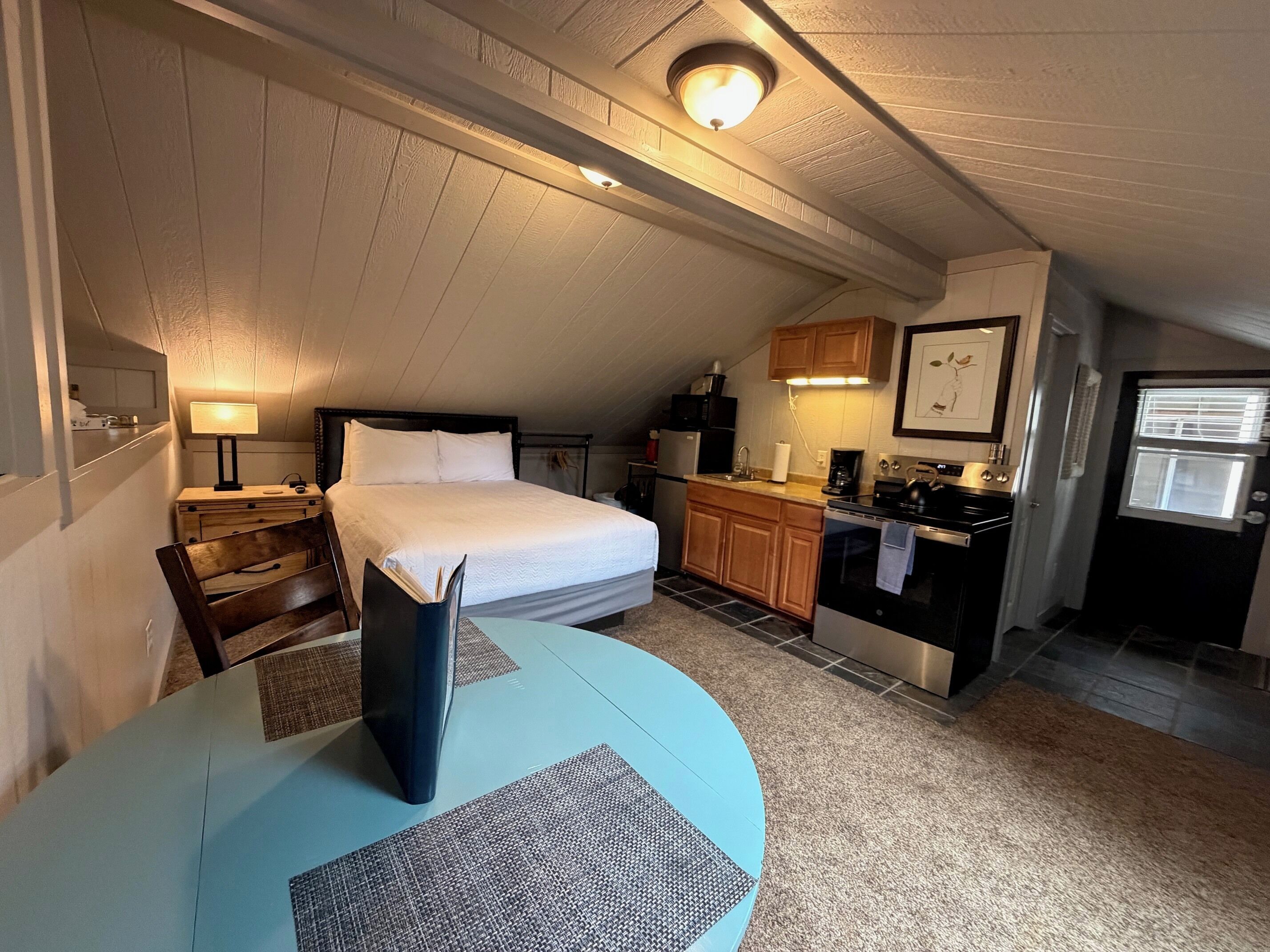 Zimmer, 1 Queen-Bett, Kochnische