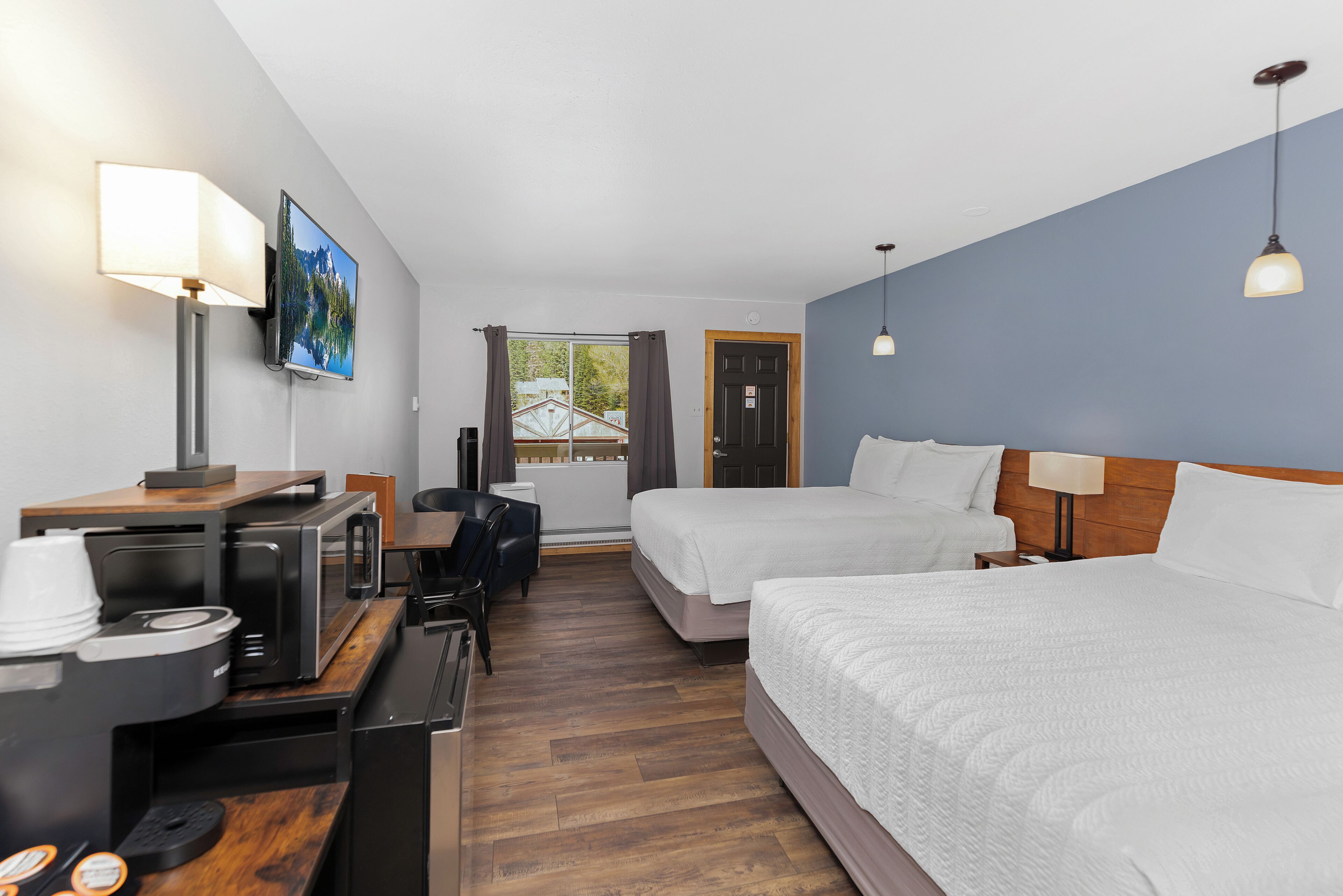 Habitació, 2 llits de matrimoni | Roba de llit d'alta qualitat i decoració individual 