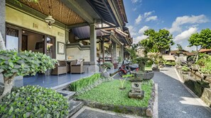 Front of property - Kun - Kun Guest House Ubud (Ubud)