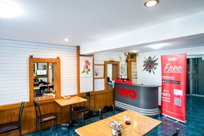 Restaurant - OYO 437 Hostel Na Nara (Bangkok)