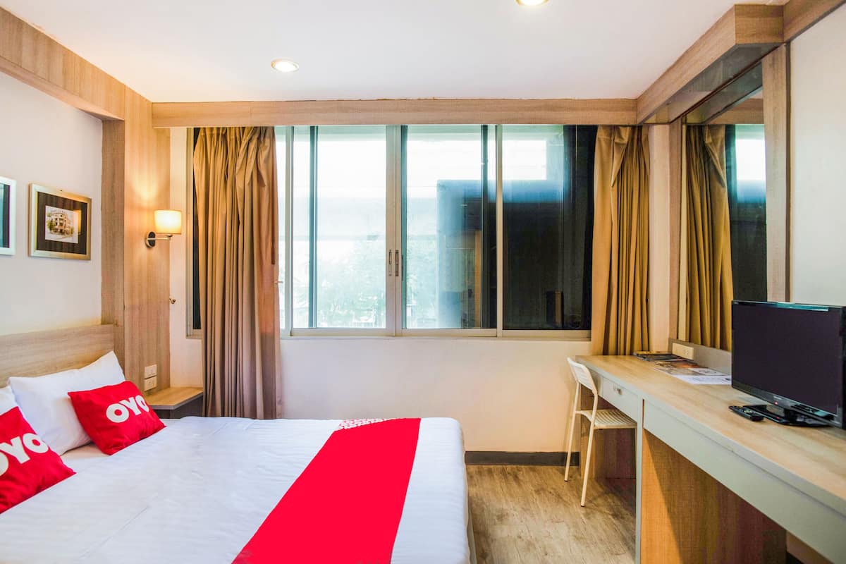 In-room safe, free WiFi