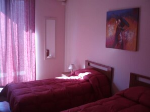 Double Room | Iron/ironing board, rollaway beds